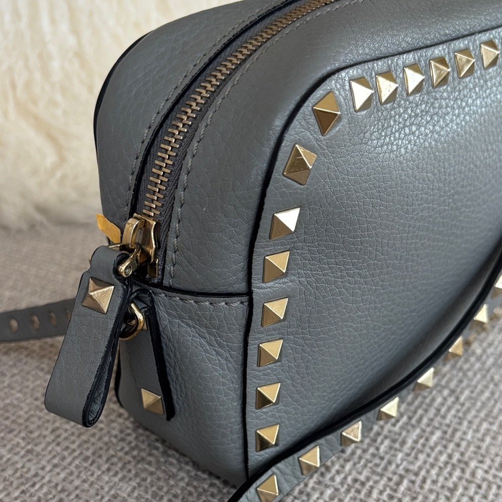 Valentino Gray Crossbody Camera Bag with Gold Studs - Picture 6 of 11